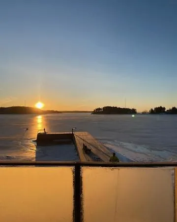 Rantahuvila Naantalissa Βίλα